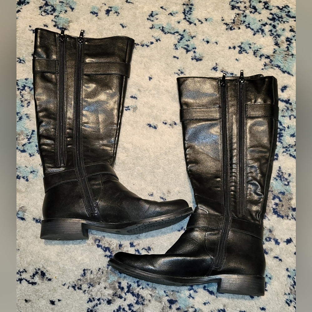 Aerosoles Tall Zip up Buckle Boots size 8
